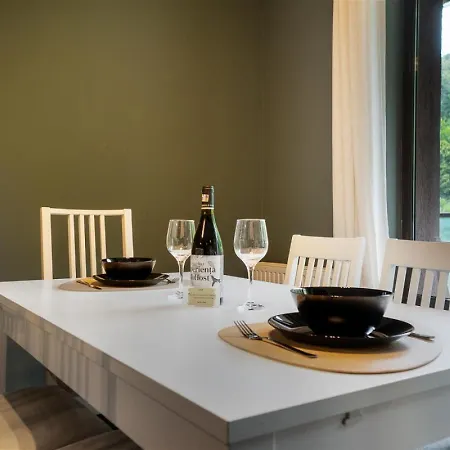 Tampa Views - Cozy With A Mountain View Apartment Brasov