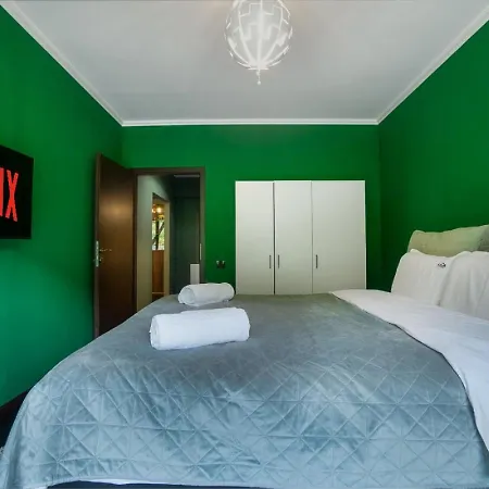 Apartment Tampa Views - Cozy With A Mountain View
