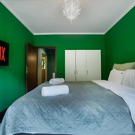 Apartment Tampa Views - Cozy With A Mountain View